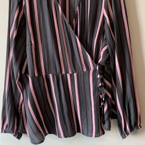 Torrid Crepe Surplice Pink & Grey Wrap Top Size 2X - Picture 5 of 14